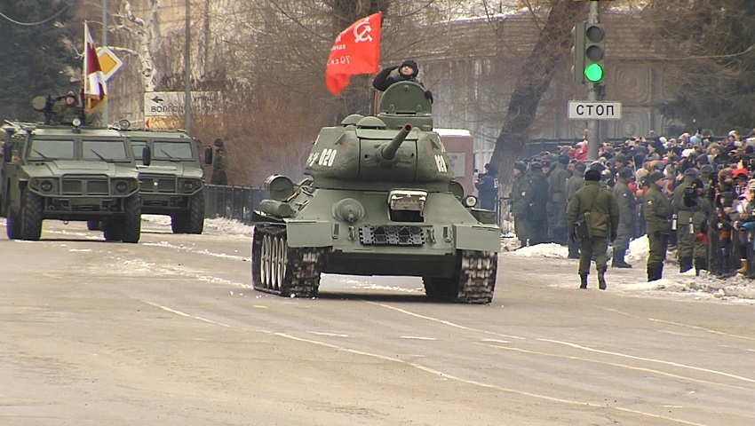 Парад Сталинградской победы прошел в Волгограде