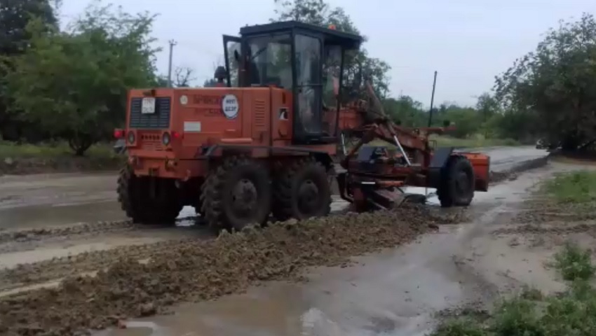 В ВОЛГОГРАДЕ ЭКСТРЕННЫЕ И ДОРОЖНЫЕ СЛУЖБЫ ГОТОВЯТСЯ К СНЕЖНЫМ ЗАТОРАМ