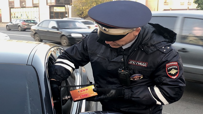 Опасен для других: волгоградские полицейские провели рейд по тонировке