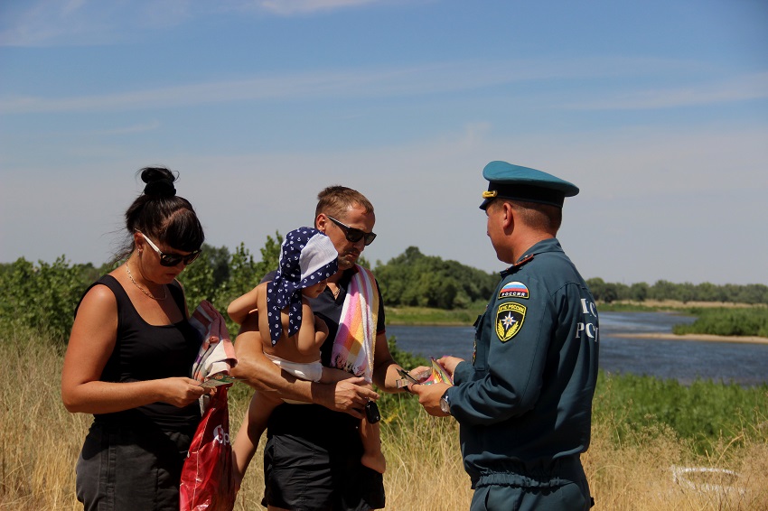 Волгоградские спасатели провели рейды на территории региона