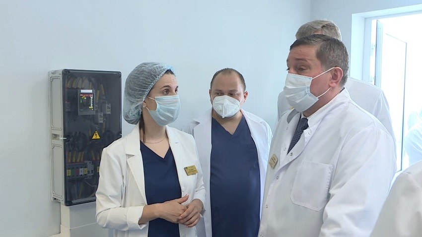 Андрей Бочаров посетил модернизированную волгоградскую областную больницу №1