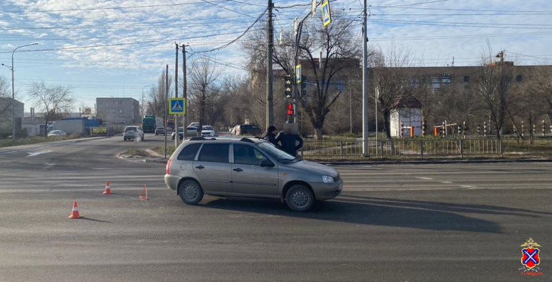 В Волгограде на «зебре» сбили женщину