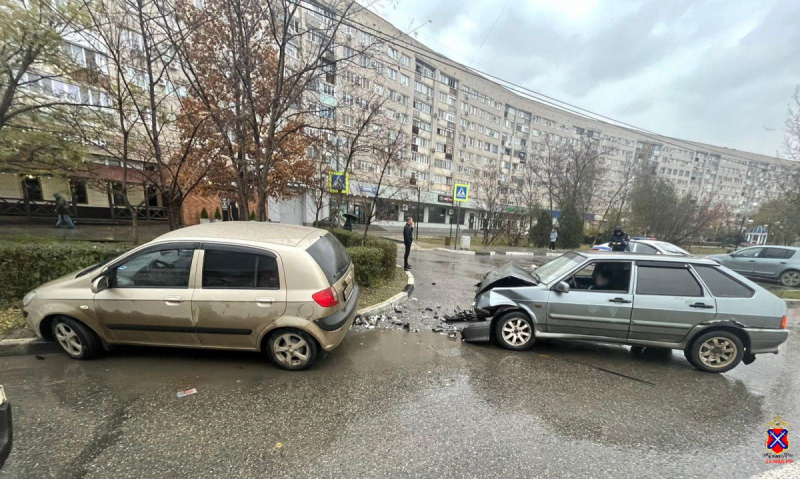 Под Волгоградом женщина-водитель спровоцировала аварию