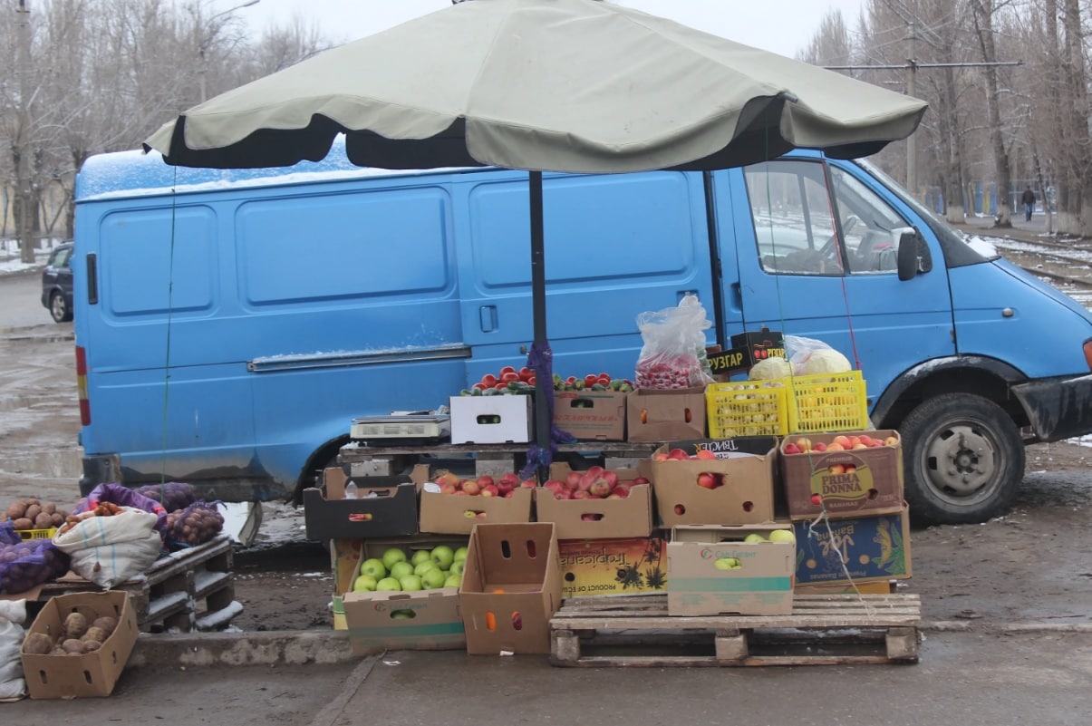 В Волжском продолжается борьба с уличной торговлей