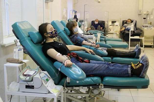 200 волонтеров стали участниками школы молодого донора в Волгограде