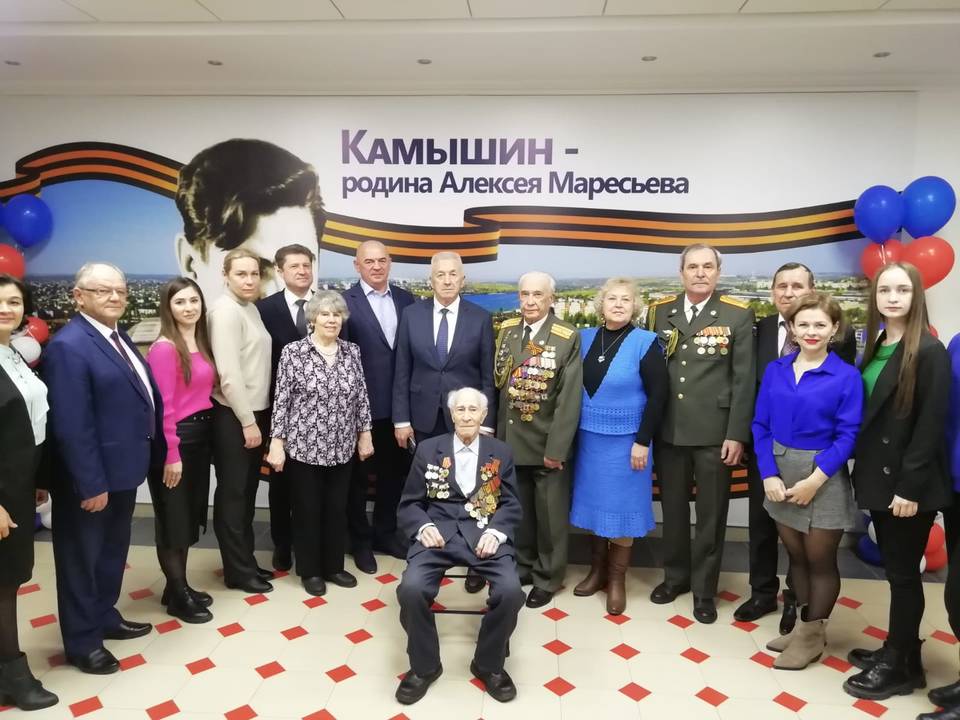 В Волгоградской области вручили награду ветерану Великой Отечественной войны