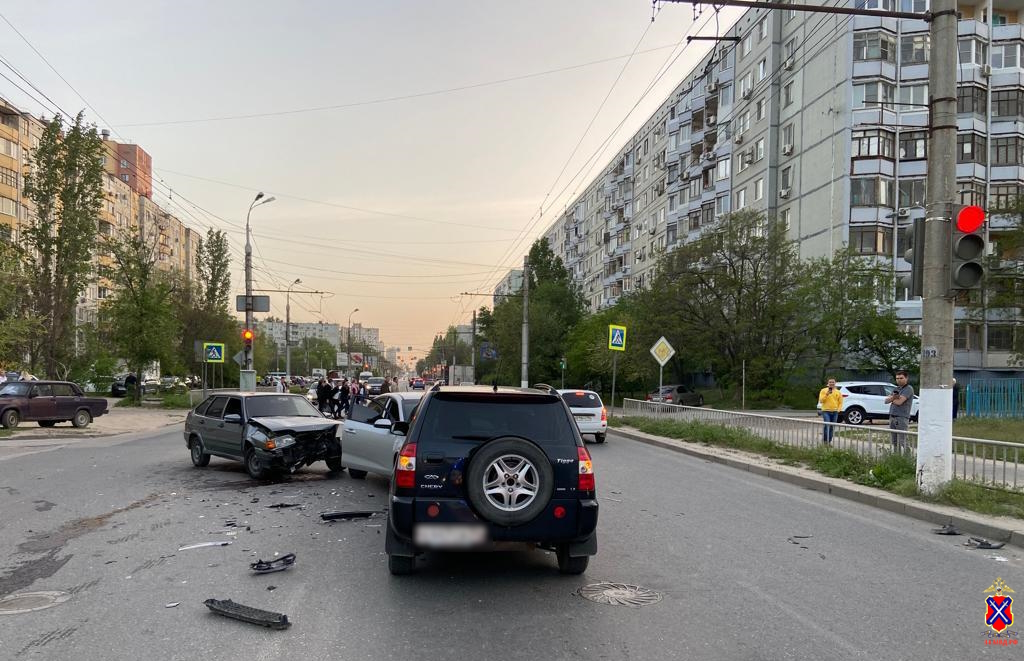 4 мая в Волгограде сбили двух пешеходов