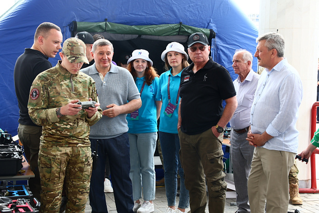 Губернатор Волгоградской области посетил площадку фестиваля #ТриЧетыре «Бессмертный Сталинград»