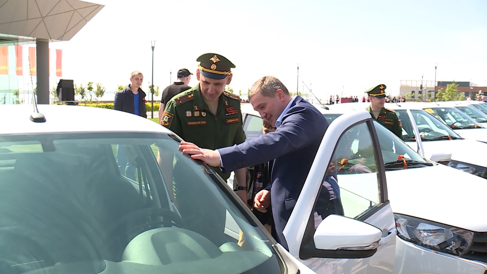 В Волгоградской области участники боевых действий получили автомобили с ручным  управлением | Телеканал “Волгоград 1”