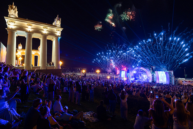 Губернатор Волгоградской области подвел итоги молодежного фестиваля #ТриЧетыре