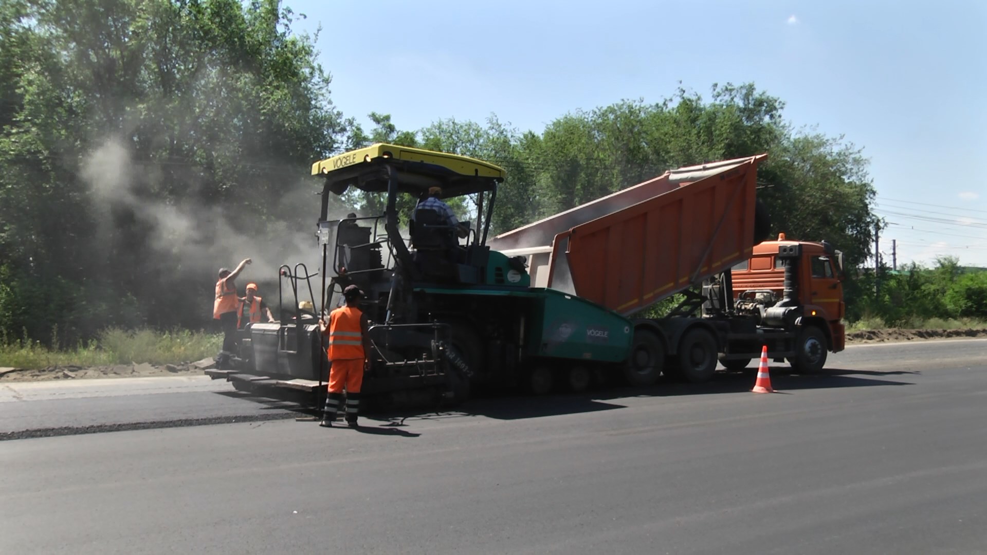 В Волгограде ремонтируют 15 участков улично-дорожной сети