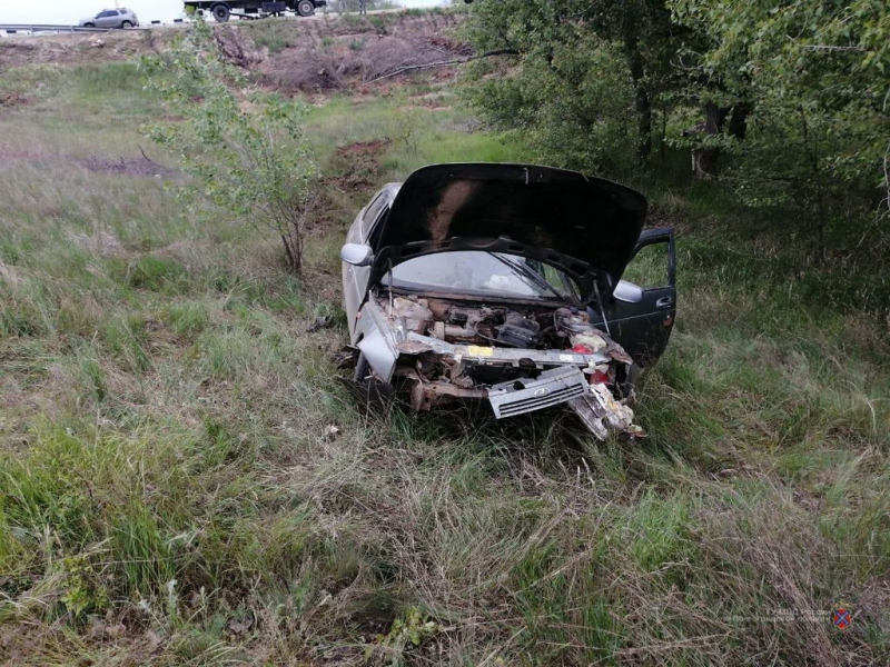 В Волгоградской области водитель съехал в кювет