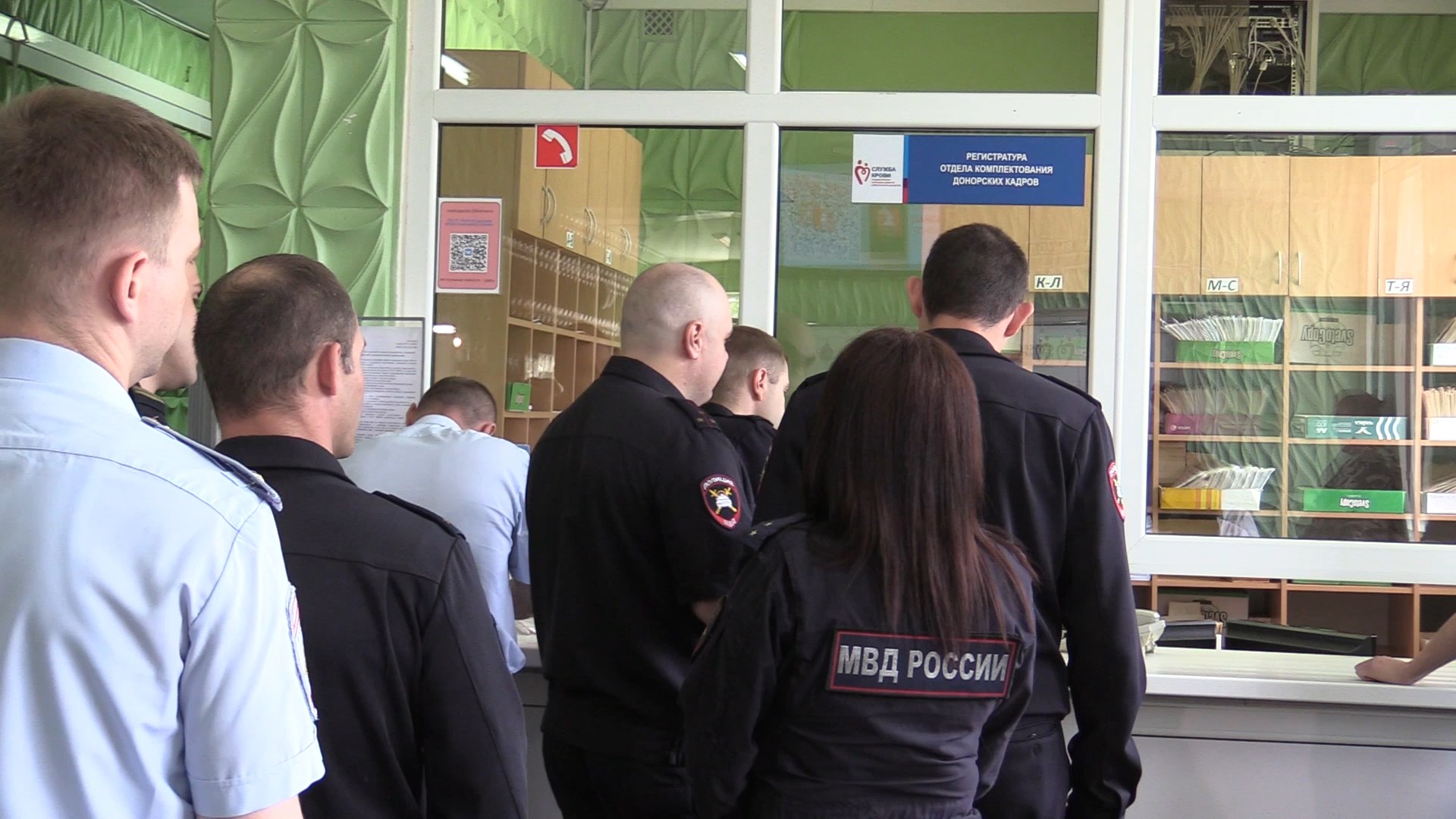 Волгоградские полицейские стали донорами крови