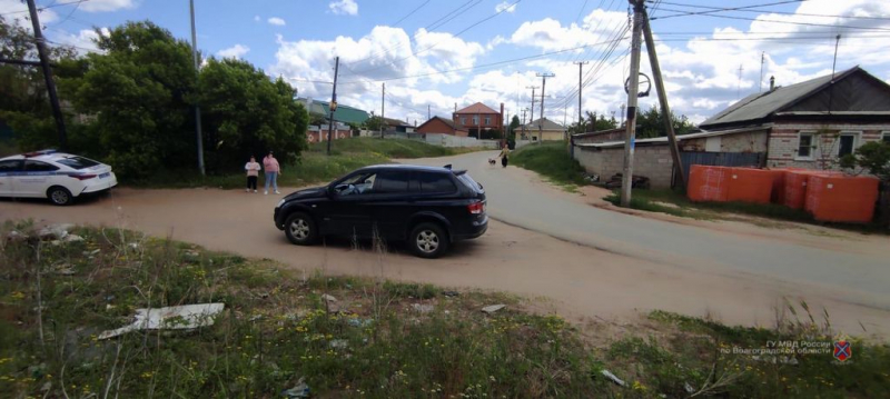 Под колеса женщины-водителя в Волгограде попал несовершеннолетний