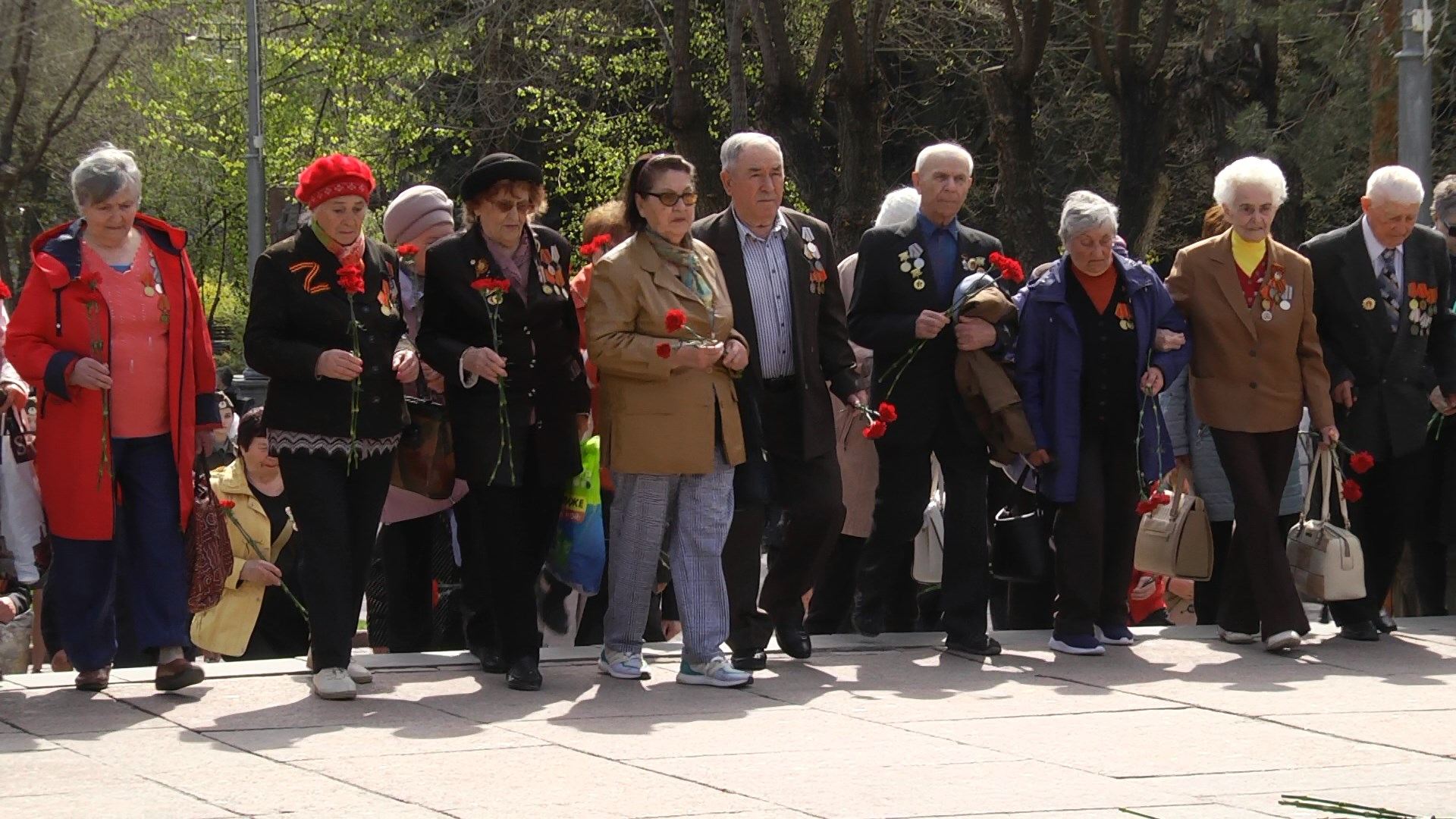 В Волгограде прошел памятный митинг в честь Международного дня освобождения узников фашистских концлагерей