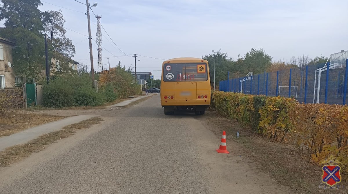 В Волгоградской области скончался попавший под школьный автобус мальчик |  Телеканал “Волгоград 1”