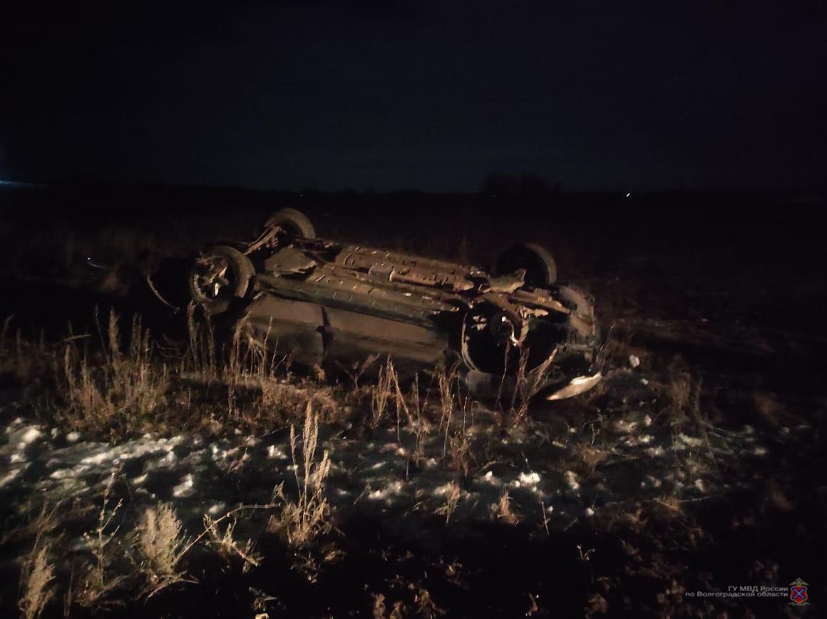 5 марта в разных авариях в Волгоградской области перевернулись две машины