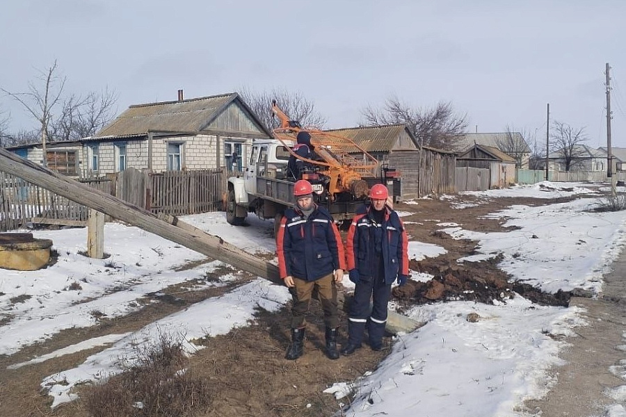 В селах Котельниковского района Волгоградской области восстановили энергоснабжение