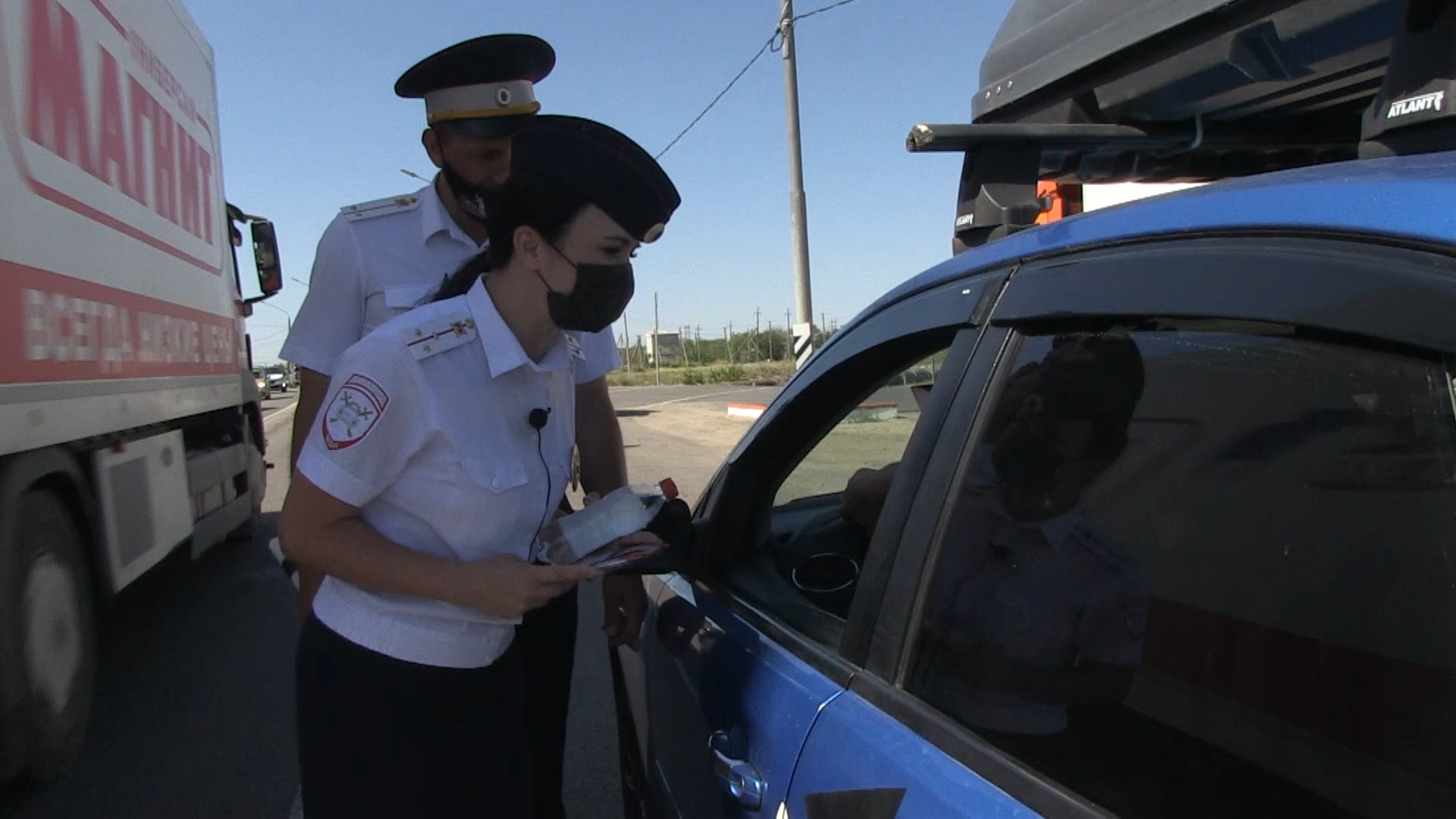 Волгоградским водителям напомнили о безопасности за рулем во время жары