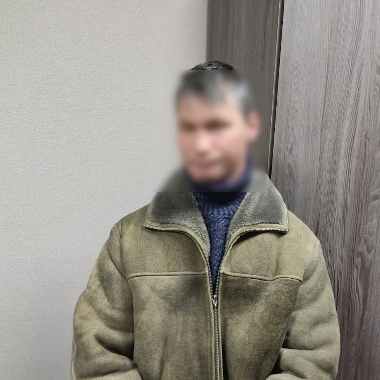 В Волгоградской области полицейские поймали очередного курьера мошенников