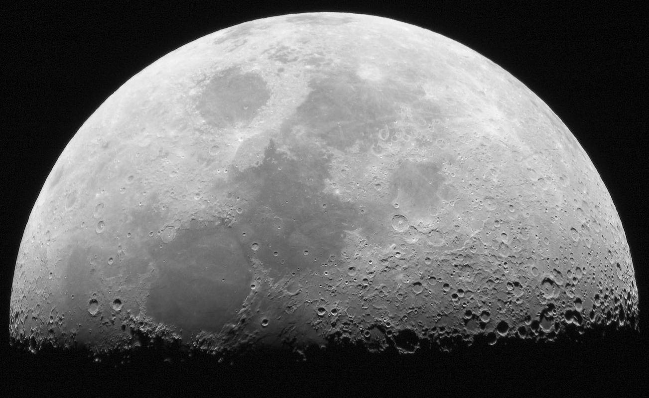 В небе над Волгоградом можно будет увидеть Луну вблизи Юпитера