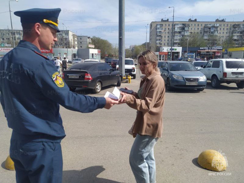 В Волгограде сотрудники МЧС провели профилактический рейд