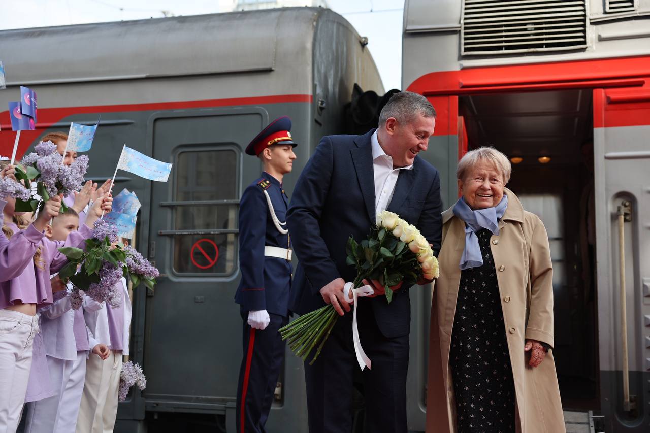 В Волгоград прибыла композитор Александра Николаевна Пахмутова | 29.04.2024  | Волгоград - БезФормата