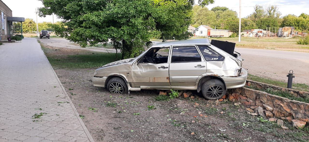 В Волгоградской области водитель перевернулся на «ВАЗ-2114» и скончался до приезда скорой