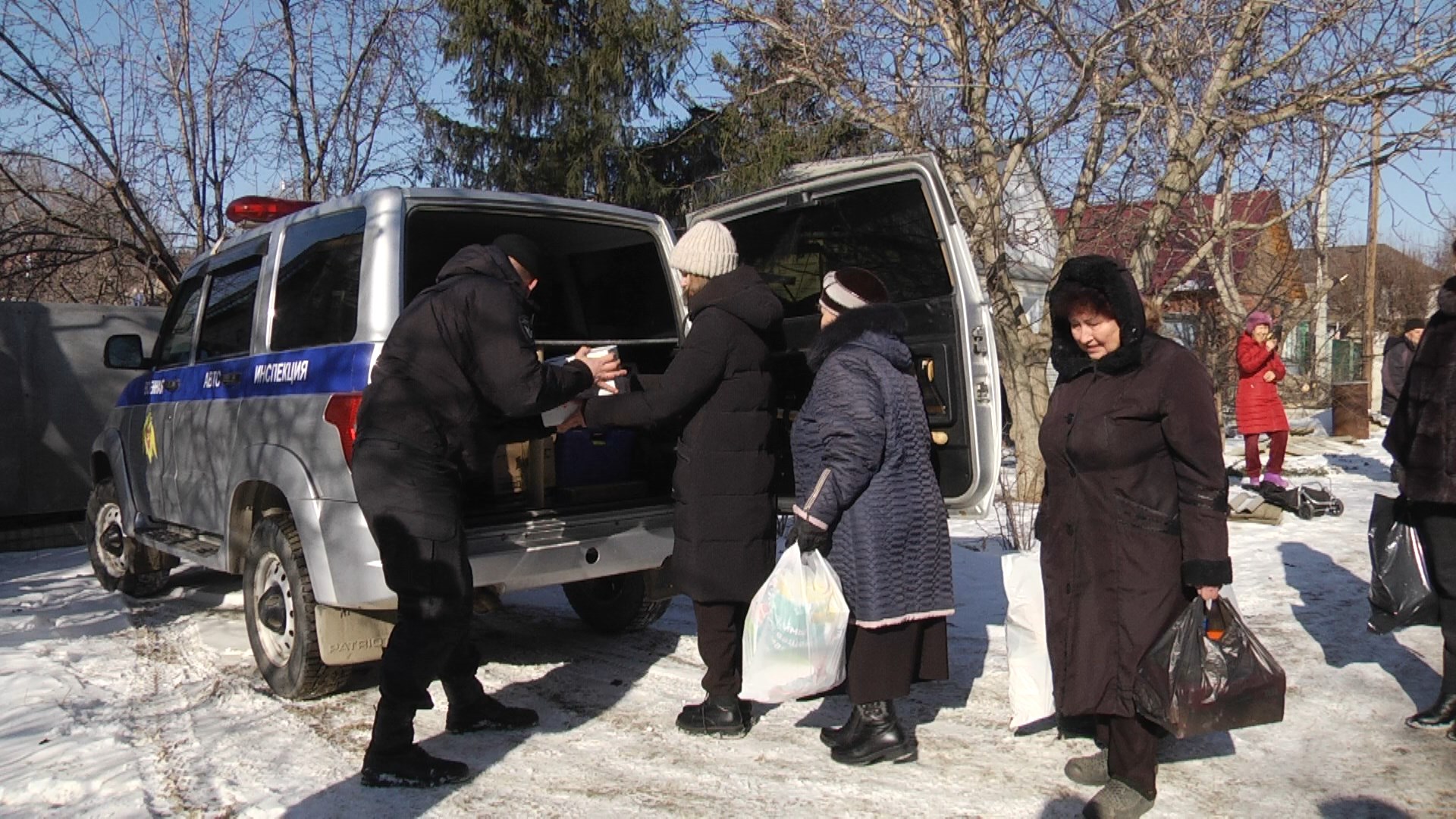 Жители Волгограда собрали подарки для участников СВО
