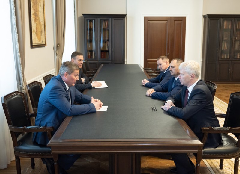 Глава Волгоградской области встретился с руководством Погрануправления ФСБ