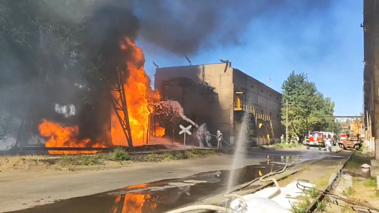 На заводе «Красный Октябрь» в Волгограде случился крупный пожар | Телеканал  “Волгоград 1”