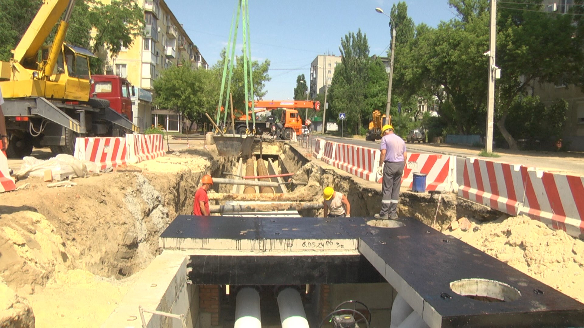 В Волгограде завершается строительство тепловой камеры на улице Иркутская